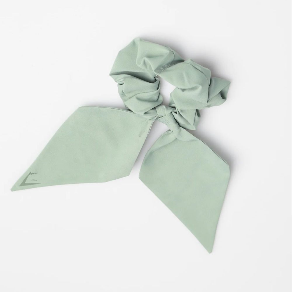 J crew bow hair scrunchie green/white